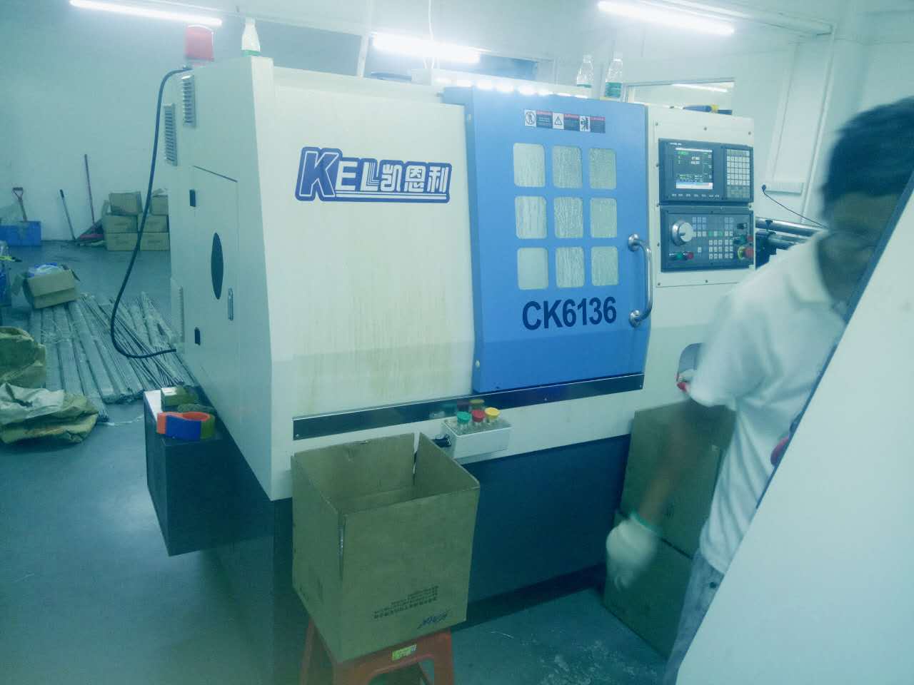 凱恩利機床 CKX6136C (36標(biāo)準(zhǔn)排刀機）∠45斜床身高配置數(shù)控車床。