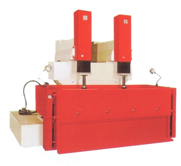 牛頭火花機(jī)CNC1680